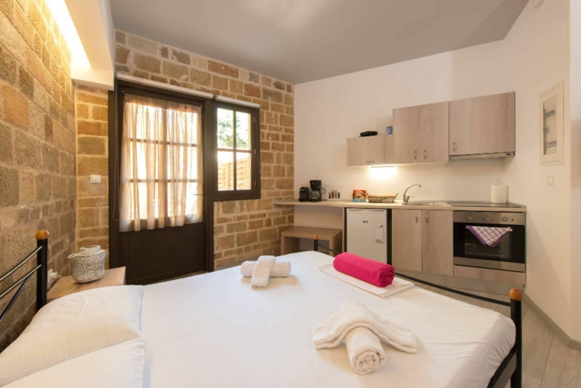 Rhodes City Mulberry Suites מראה חיצוני תמונה